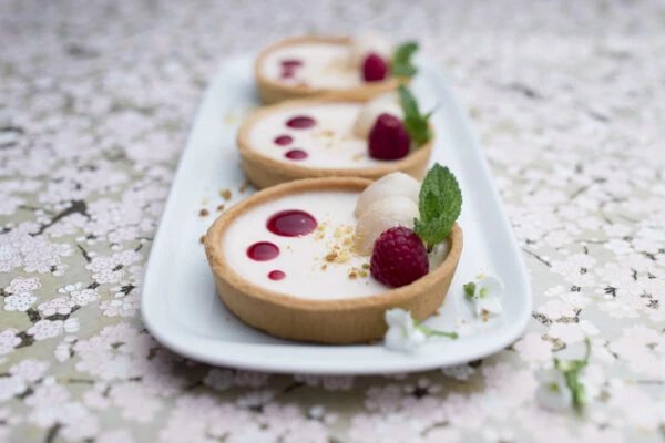 Tartelletes litchi framboise - Photographie culinaire Strasbourg 67 Alsace