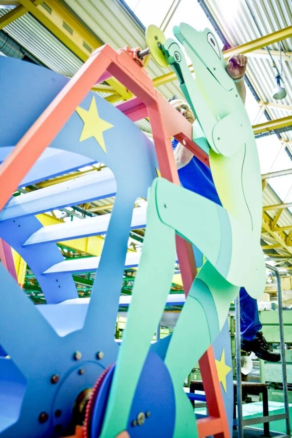 Facbrication de La Roue de l'Énergie de Tomy Ungerer commandée par EDF