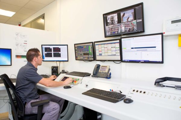 Liebherr - Usine de Colmar - Chaine de montage - Reportage Industriel - Photographe professionnel à Strasbourg dans le Bas-Rhin en Alsace