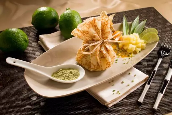 Feuilles de lime en poudre - Prise de vue culinaire réalisée en studio photo professionnel à Strasbourg en Alsace