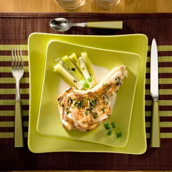 Côte de veau aux herbes - Prise de vue réalisée en studio photo culinaire à Strasbourg dans le bas-Rhin