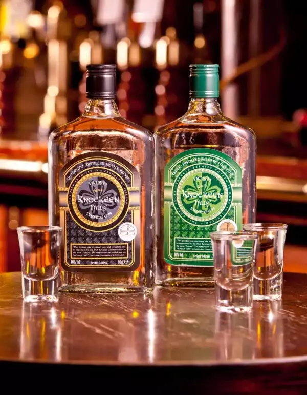 Bouteilles d'Irish en ambiance en pub - Photographe Strasbourg