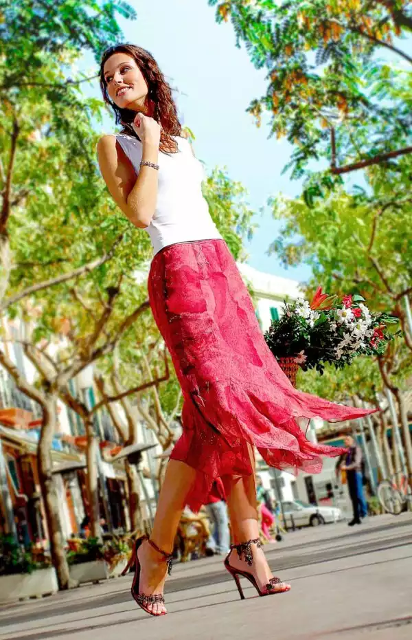 Prise de vue mannequin mode textile réalisée à Ibiza pour Cora