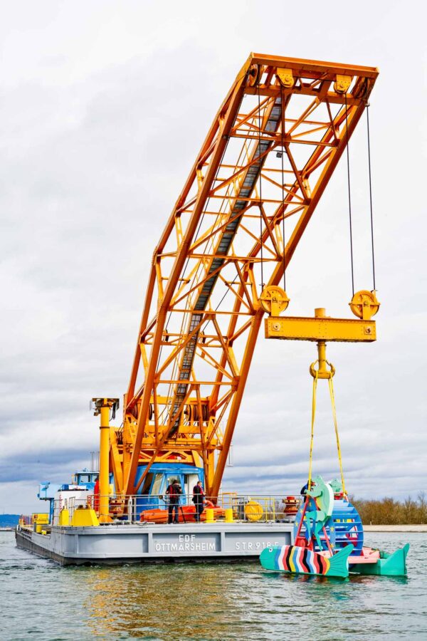 Reportage de la descente du Rhin de la Roue de l'Énergie de Tomy Ungerer pour EDF