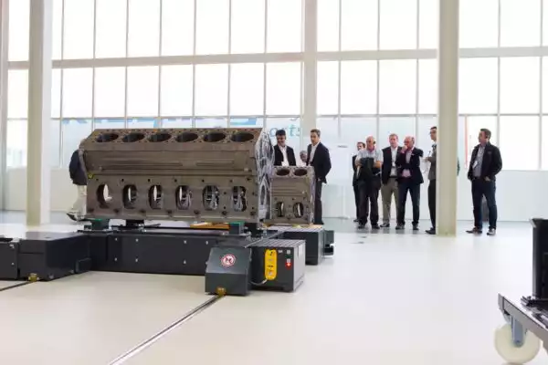 Liebherr_412