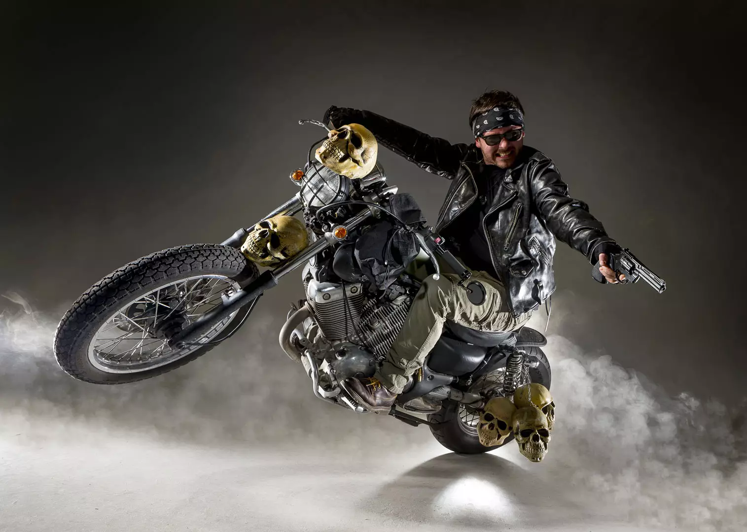 Franz O.A. Wise Motocycler - Shooting Studio à Strasbourg