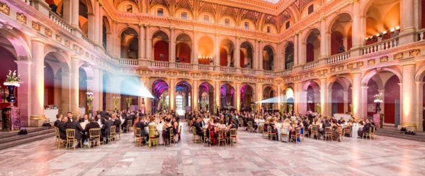 Réception de gala réunissant les invités au Palais universitaire de Strasbourg